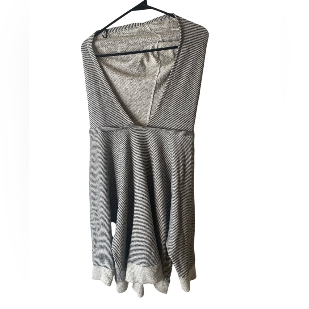 Massio hooded sweater Size XL